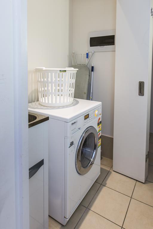 Boathouse Port Of Airlie Apartamento Airlie Beach Quarto foto